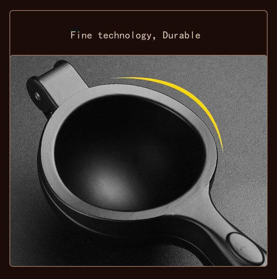 Minimalist Lemon Squeezer